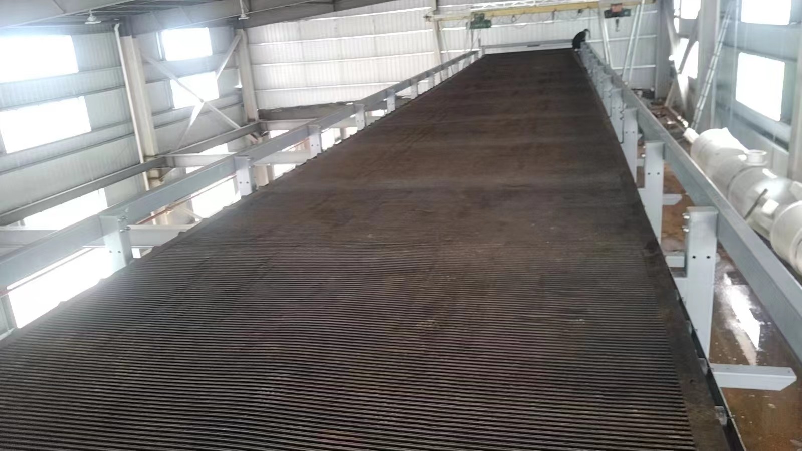 真空帶式過濾機(jī)濾帶跑偏怎么辦？