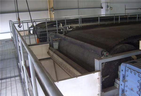 多久需要對(duì)真空帶式過(guò)濾機(jī)進(jìn)行一次全面檢修？