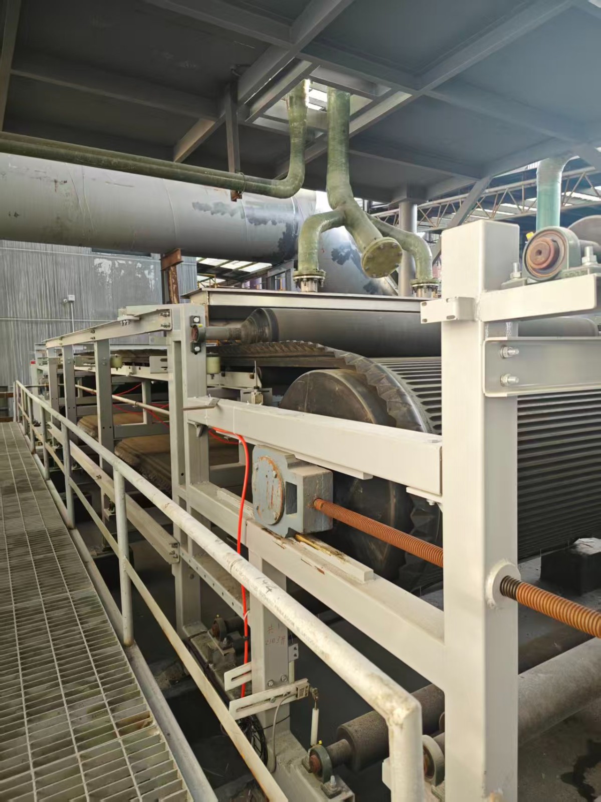 影響真空帶式過濾機(jī)過濾性能的因素有哪些？